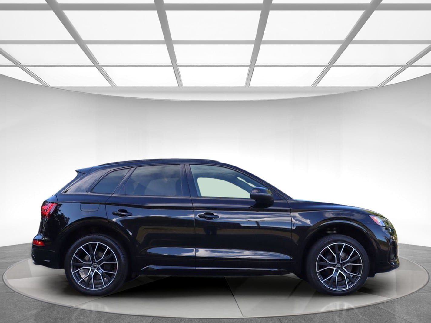 Used 2023 Audi SQ5 Premium Plus w/ Premium Plus Package AWD/4WD image 5