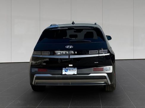 Used 2025 Hyundai Ioniq 5 SEL image 4