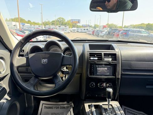Used 2011 Dodge Nitro Heat RWD image 16