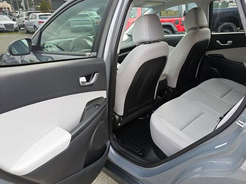 Used 2023 Hyundai Kona SE w/ Cargo Package image 13