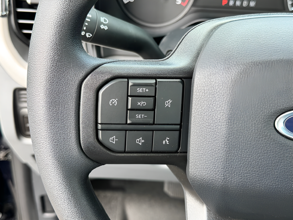 Used 2025 Ford F350 XL w/ 360-Degree Camera Package RWD image 17