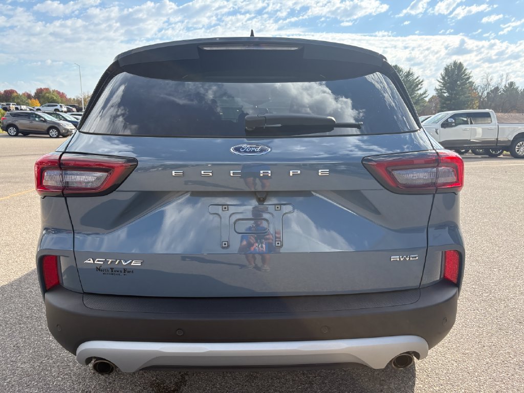 Used 2023 Ford Escape Active w/ Tech Pack #2 AWD/4WD image 8