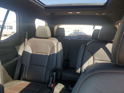 Certified 2023 Chevrolet Traverse High Country image 29