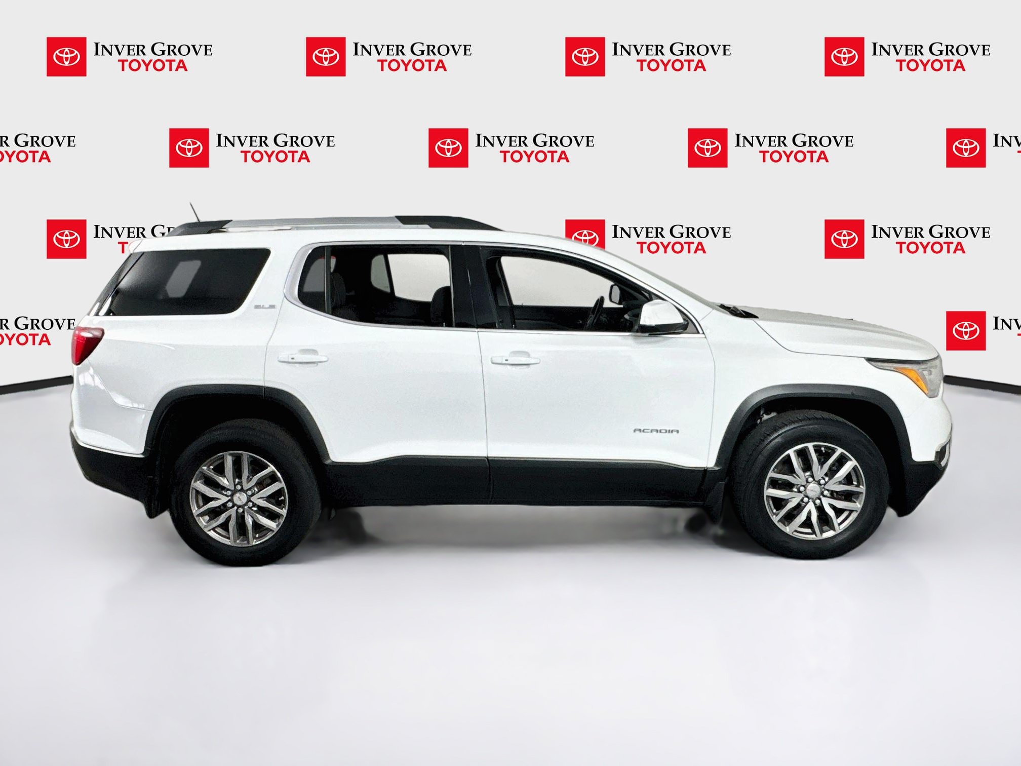 Used 2019 GMC Acadia SLE AWD/4WD image 4