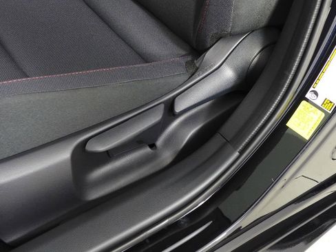 Used 2024 Toyota Prius Prime SE image 23