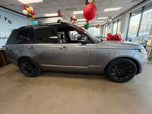 Used 2020 Land Rover Range Rover HSE image 13
