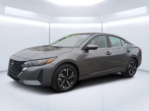 Used 2025 Nissan Sentra SV image 7