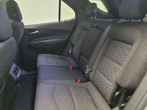 Used 2018 Chevrolet Equinox LT FWD image 18