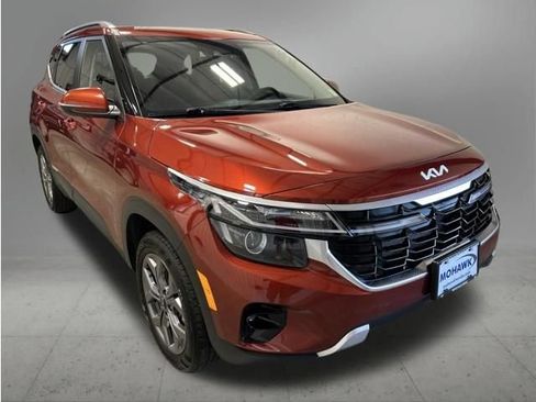 Used 2024 Kia Seltos S AWD/4WD image 8