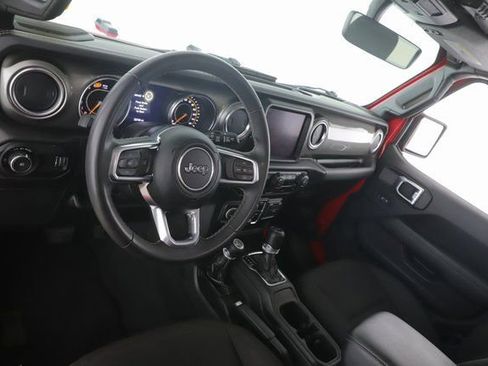 Used 2023 Jeep Wrangler Sahara image 17