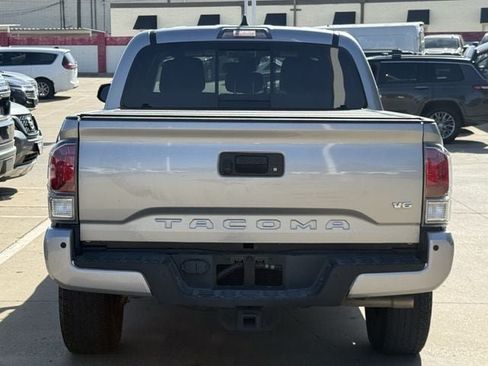 Used 2020 Toyota Tacoma TRD Off-Road w/ Technology Package AWD/4WD image 5