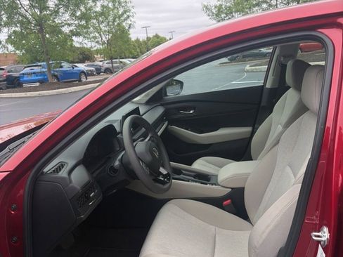 Certified 2025 Honda Accord SE image 13
