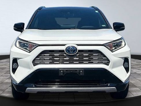 Used 2019 Toyota RAV4 XSE w/ XSE Weather Package AWD/4WD image 2