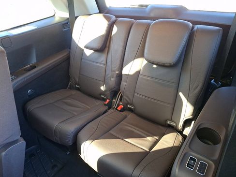 Used 2023 Mercedes-Benz GLS 450 4MATIC image 11