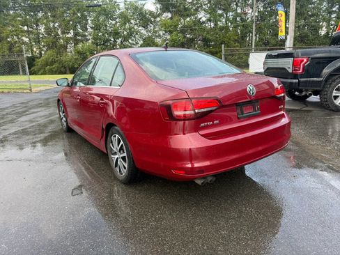 Used 2016 Volkswagen Jetta SE FWD image 3