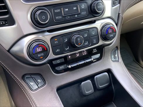 Used 2017 Chevrolet Tahoe LT AWD/4WD image 33