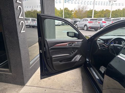 Used 2017 Cadillac CTS Luxury image 7