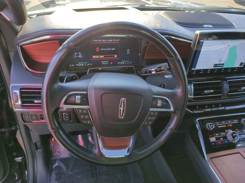 Used 2024 Lincoln Navigator Reserve AWD/4WD image 16
