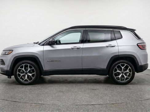 Used 2025 Jeep Compass Limited AWD/4WD image 5