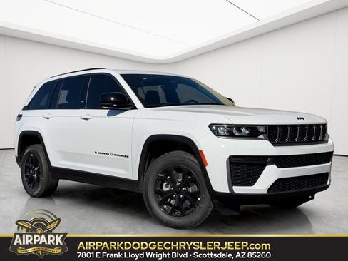 New 2026 Jeep Grand Cherokee Altitude AWD/4WD image 1