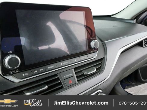 Used 2024 Nissan Altima 2.5 SR FWD image 12