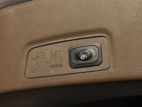 Used 2017 Lincoln MKC Reserve w/ Lincoln MKC Climate Package image 24