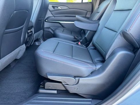 New 2026 Chevrolet Traverse Z71 w/ Driver Confidence Package AWD/4WD image 7
