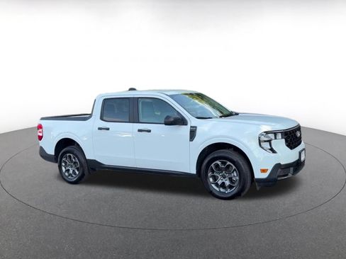 Used 2026 Ford Maverick XLT w/ Equipment Group 301A AWD/4WD image 2
