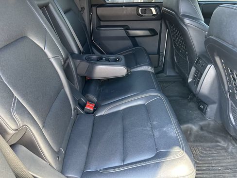 Used 2025 Ford Bronco Badlands AWD/4WD image 12