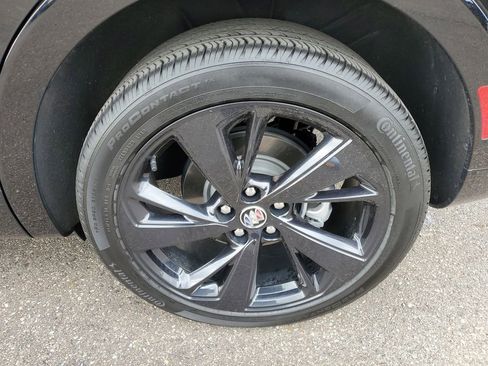 Certified 2023 Buick Envision Essence w/ Sport Touring Package FWD image 33