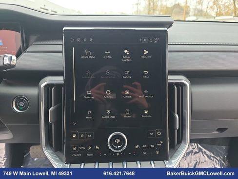 Used 2025 GMC Acadia Elevation image 22