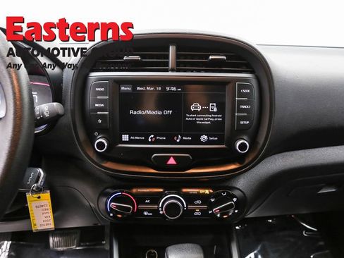 Used 2024 Kia Soul LX w/ Option Group 015 FWD image 12