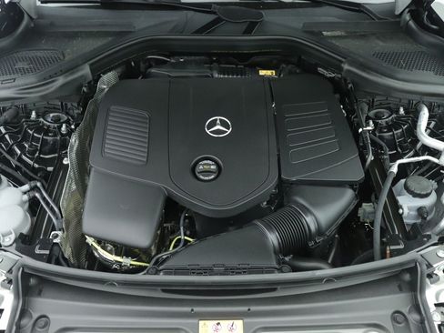 New 2026 Mercedes-Benz GLC 300 image 10