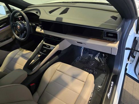 New 2025 Porsche Macan 4S Electric image 14