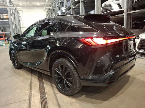 Used 2024 Lexus RX 500h F Sport w/ Convenience Package image 3