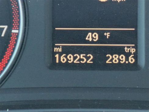 Used 2015 Volkswagen Passat 1.8T SE image 38