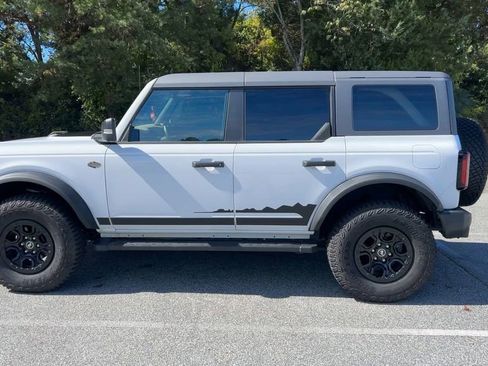 Used 2024 Ford Bronco Wildtrak image 36