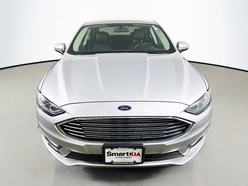 Used 2018 Ford Fusion SE w/ Equipment Group 201A image 2