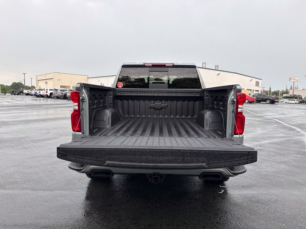 New 2026 Chevrolet Silverado 1500 RST w/ Dark Appearance Package AWD/4WD image 18