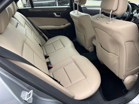 Used 2011 Mercedes-Benz E 350 Sedan image 17