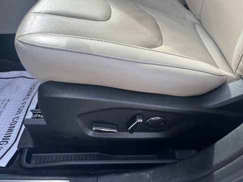 Used 2018 Ford Edge Titanium w/ Equipment Group 302A image 18