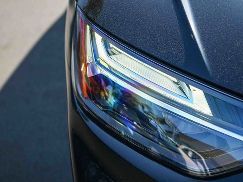 Used 2025 Audi Q5 2.0T Premium image 8