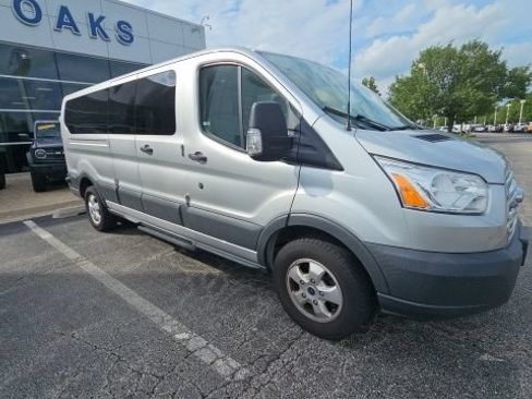 Used 2017 Ford Transit 350 XLT RWD image 2