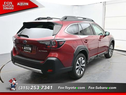 Used 2023 Subaru Outback Limited image 13