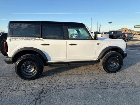 New 2025 Ford Bronco Badlands w/ Sasquatch Package AWD/4WD image 6