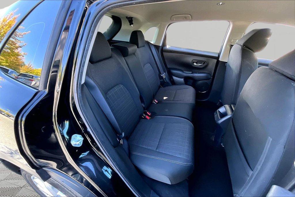 Used 2023 Honda HR-V LX image 16