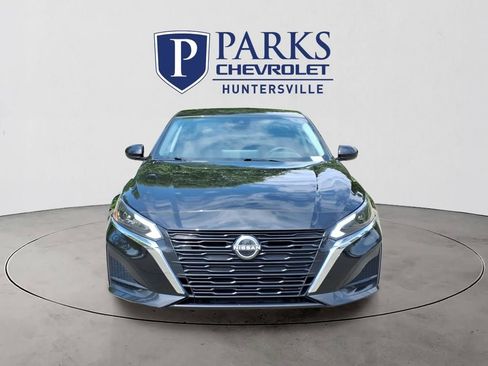 Used 2025 Nissan Altima 2.5 SV w/ SV Special Edition Package AWD/4WD image 2
