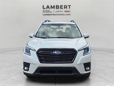 Used 2023 Subaru Forester Premium image 8