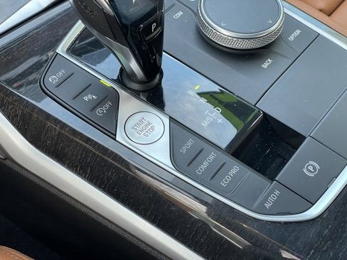 Used 2021 BMW 330i xDrive Sedan w/ Convenience Package image 21