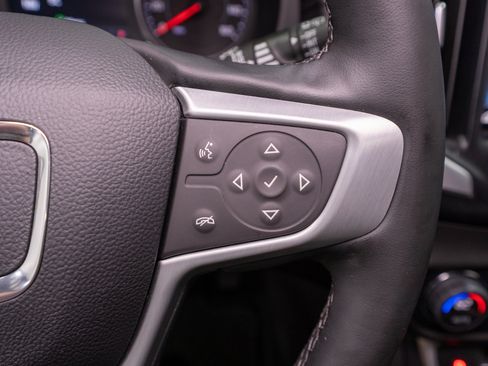 Used 2024 GMC Terrain SLT w/ Infotainment Package II FWD image 27
